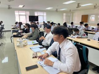 87. Day 1 โครงการพัฒนาทักษะด้านภาษาอังกฤษ สำหรับนักศึกษาครู
